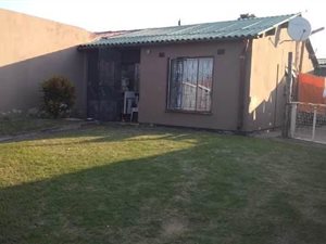 2 Bed Simplex in Shastri Park