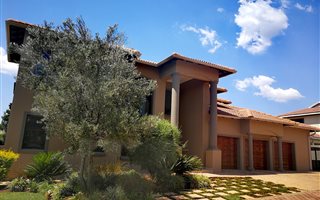 4 Bedroom House in Ebotse Estate