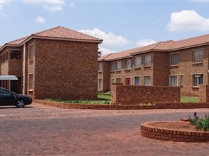 2 Bed Apartment in Krugersrus