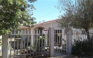 2 Bedroom House in Vanrhynsdorp