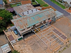 850 m² Commercial space in Bosmont