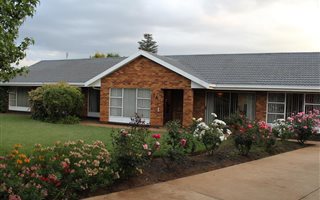 4 Bedroom House in Denneoord