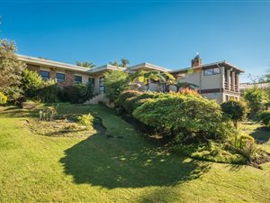 5 Bedroom House in Bergsig