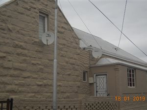 4 Bed House in Oudtshoorn Central