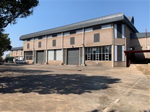 1282 m² Commercial space in New Germany