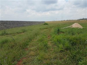2032 m² Land available in Henley on Klip