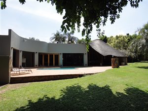 6 Bed House in Schuinshoogte