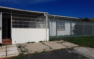 3 Bedroom House in Pinati