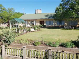 4 Bed House in Top Town