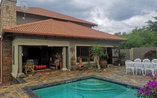 4 Bedroom House in Pebble Rock