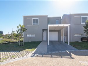 3 Bed House in Somerset Lakes