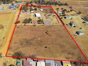5.6 ha Land available in Knopjeslaagte