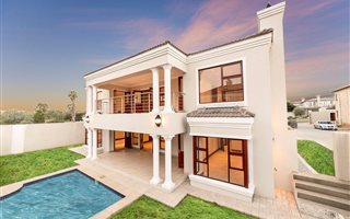 5 Bedroom Duplex in Petervale