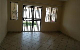 2 Bedroom Townhouse in Country View