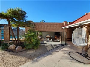 4 Bed House in Kragga Kamma
