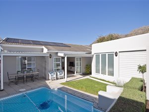 3 Bed House in Lakeside