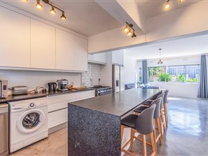 2 Bed Apartment in Gardens