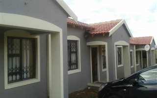 2 Bedroom Garden Cottage in Naturena