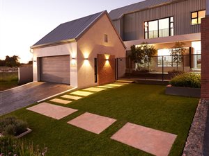 6 Bed House in Waterfall Country Estate