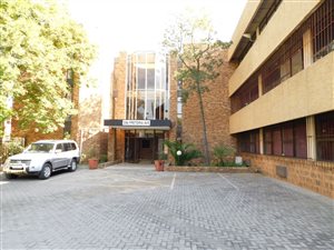 338 m² Office Space in Ferndale