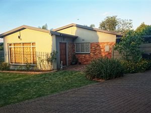 3 Bed House in Edelweiss