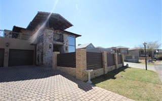 4 Bedroom House in La Como Lifestyle Estate