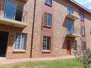 2 Bed Townhouse in Lotus Gardens