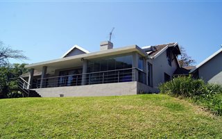 4 Bedroom House in Woodside