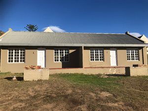 2 Bed Duet in Mossel Bay Central