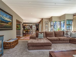 4 Bed House in Bryanston