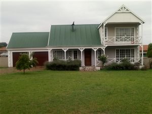 4 Bed House in Bergsig