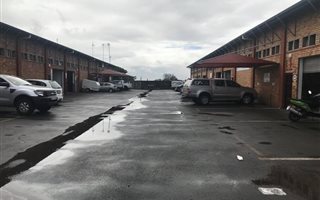 183 m² Industrial space in Alton
