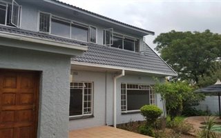 5 Bedroom House in Kensington B