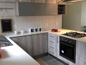 2 Bed Apartment in Broadacres