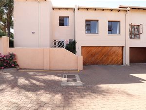 5 Bed Townhouse in Bruma
