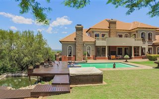 5 Bedroom House in Cornwall Hill