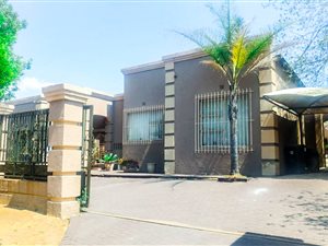 4 Bed House in Ridgeway