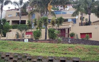2 Bedroom Townhouse in Constantia Kloof