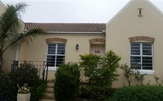 3 Bedroom House in Longwood