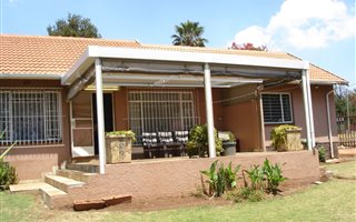 3 Bedroom House in Isandovale