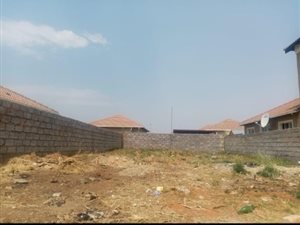 240 m² Land available in Leondale