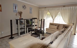 3 Bedroom Apartment in Flora Gardens