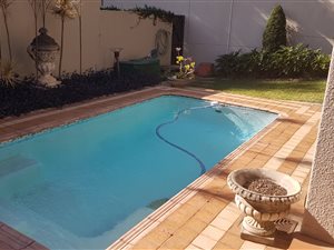 3 Bed Cluster in Waterkloof Ridge