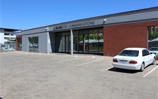 1000 m² Office Space in Fourways