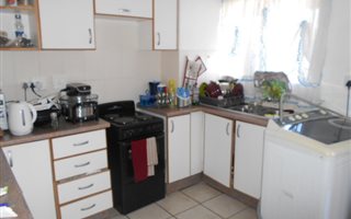2 Bedroom Apartment in Arboretum