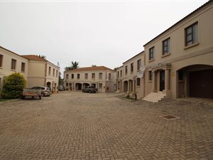 3 Bed Townhouse in Paradise Beach