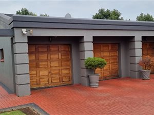 4 Bed House in Presidents Dam