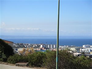 915 m² Land available in Island View