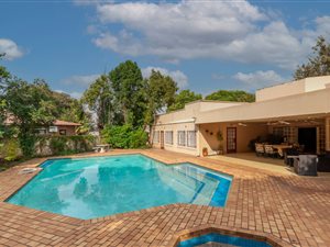 4 Bed House in Kelvin