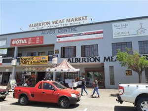 1302 m² Retail Space in Raceview